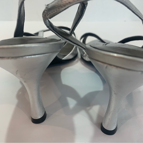 NATURALIZER metallic silver strappy sandals are the comfort line size 11 - Picture 13 of 16